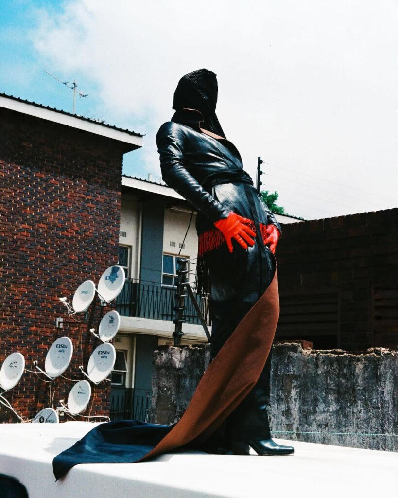diamante dia·man·te like a palace burnt to ashesthis home of mine is no longer a dystopia eme